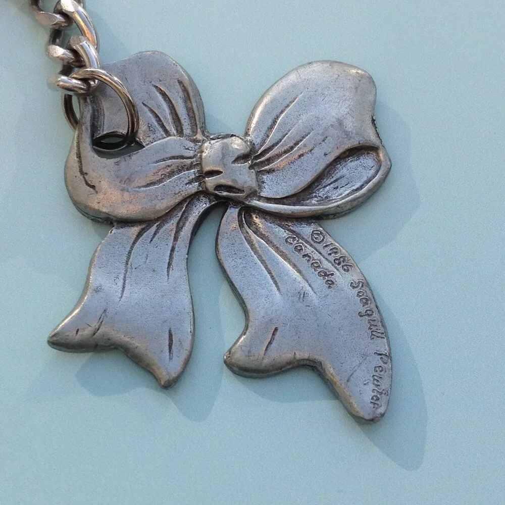Seagull Pewter of Canada 1986 Animated Bow Key Chain Keychain Charm Fob